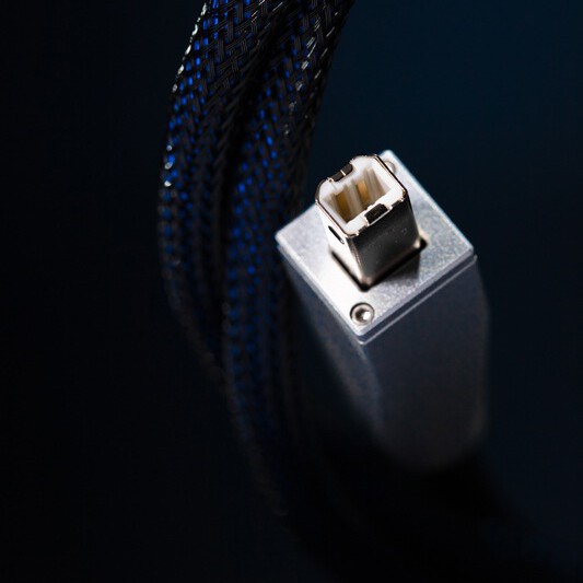 380USB_C-uai-533x533