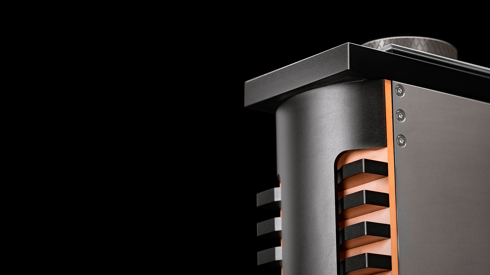 Aavik-IntegratedAmp880-SideTop-Standing_DESKTOP