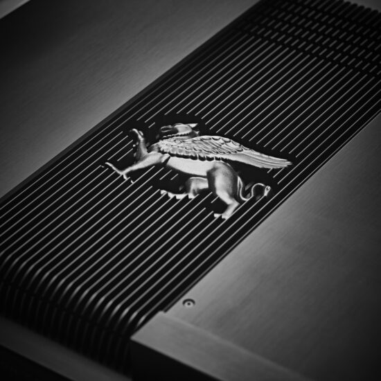 GRYPHON_COMMANDER_PRE_2_DETALJE_2-550x550