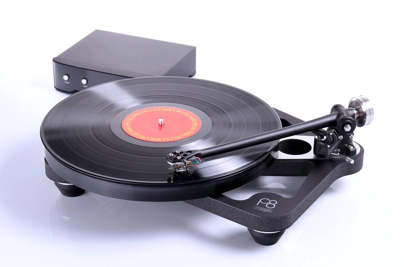Rega RP8 Plattenspieler