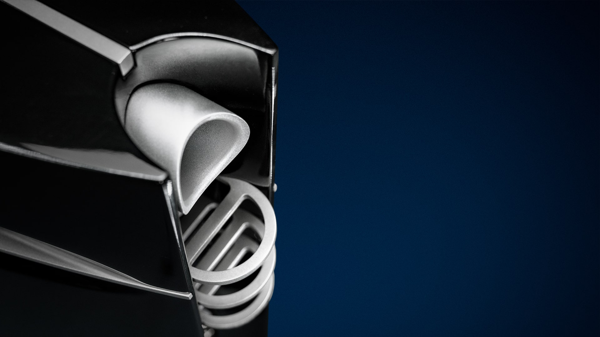 BoerresenM1_Read_Outlets_Close_HD-min