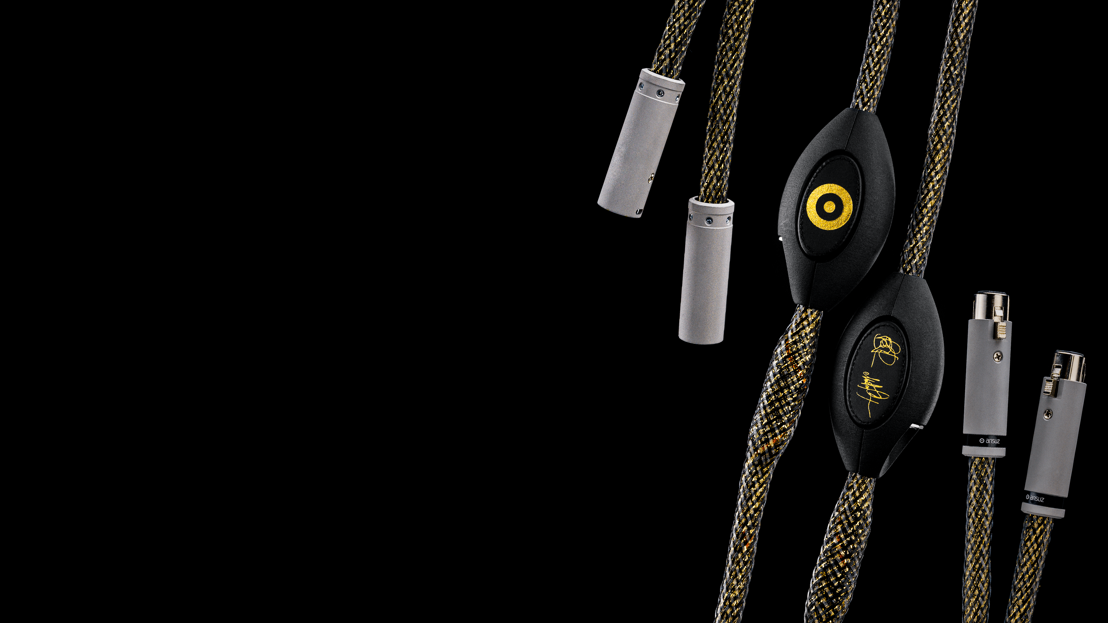 GS-XLR-2pcs-DESKTOP-LANDING-4K-min