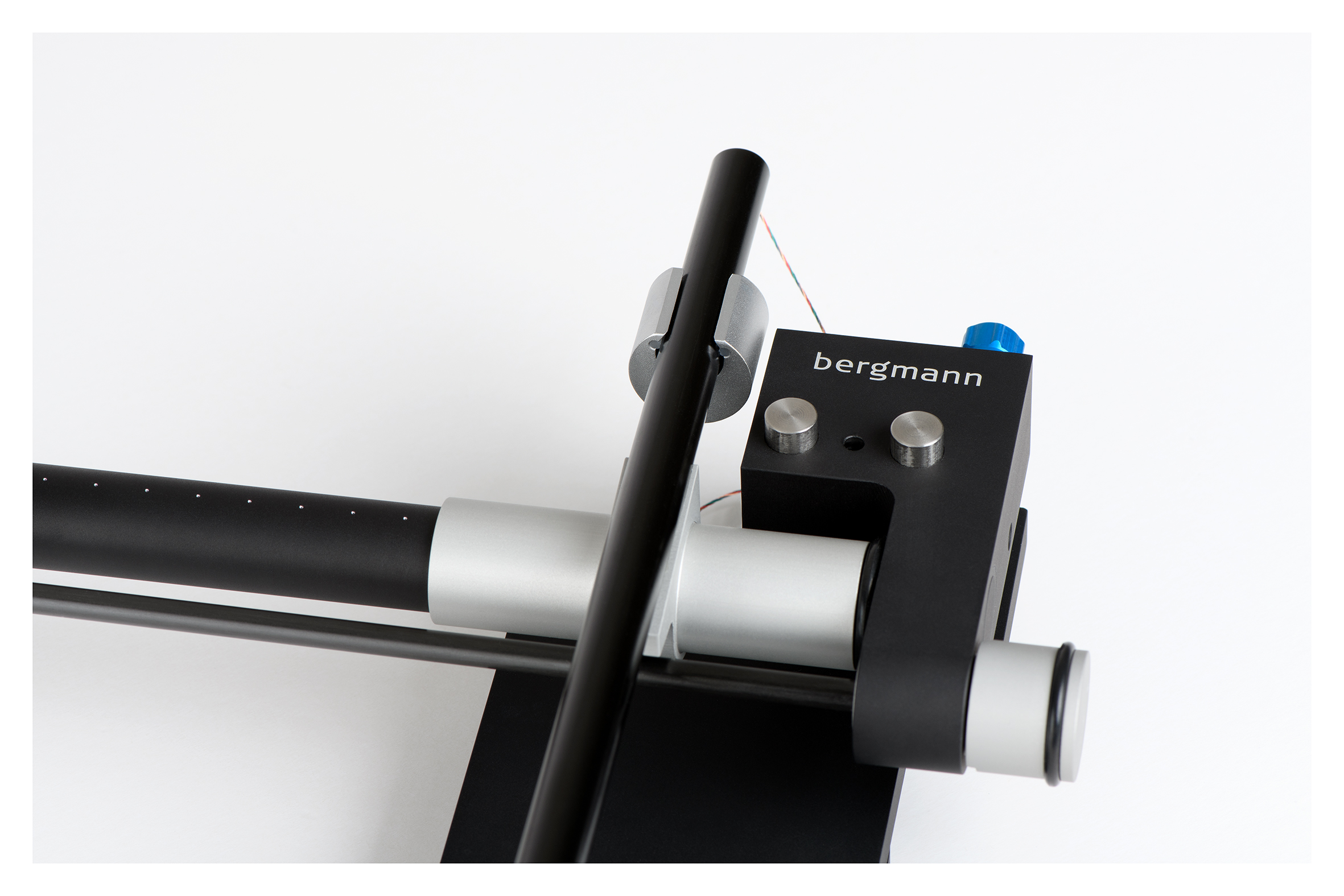 Thor-Tonearm-taet-pa bergmann Thor -luftgelagerter Tonarm