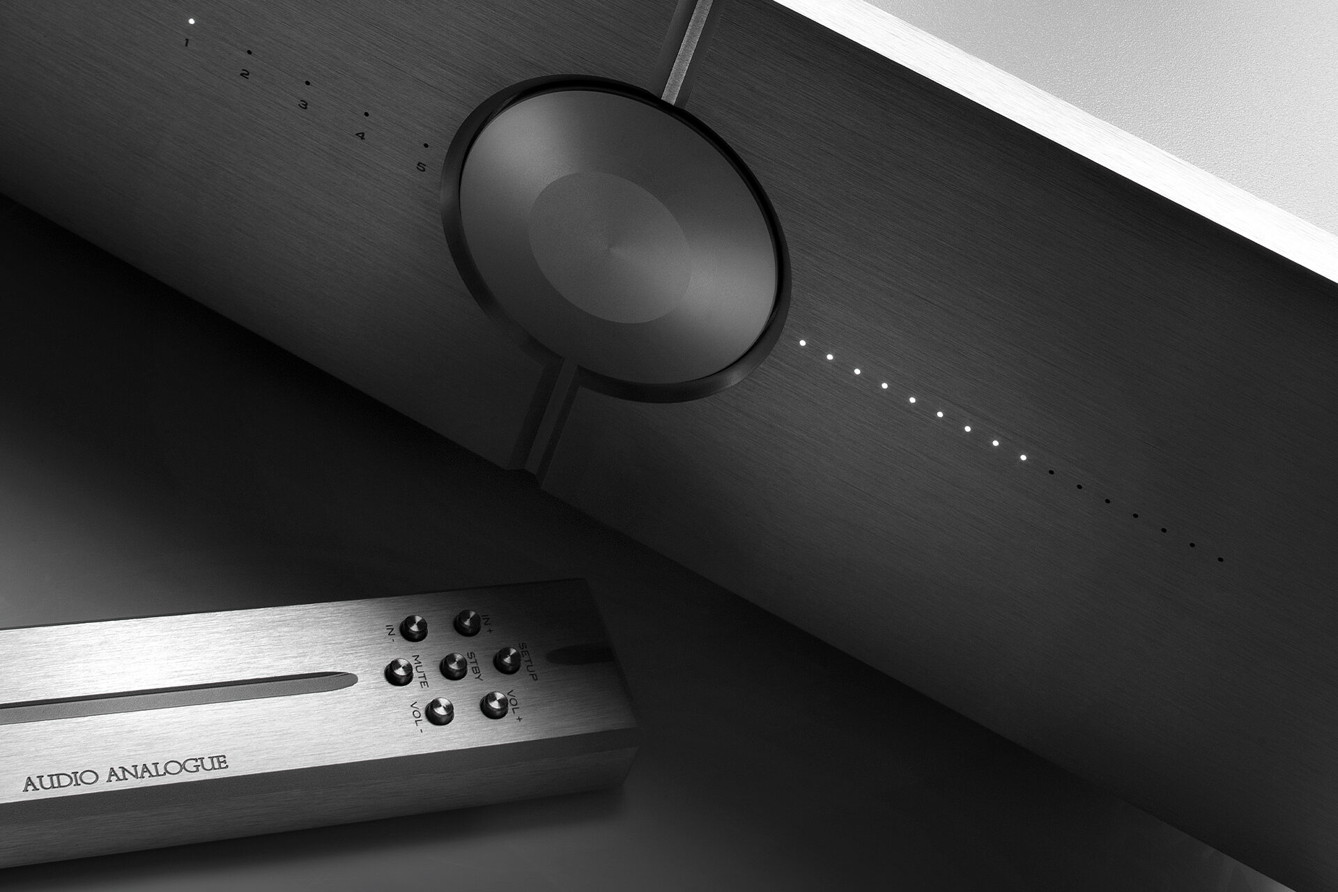 AUDIO ANALOGUE Maestro/Maestro RR Anniversary Vollverstärker AUDIO ANALOGUE Maestro/Maestro RR Anniversary Vollverstärker