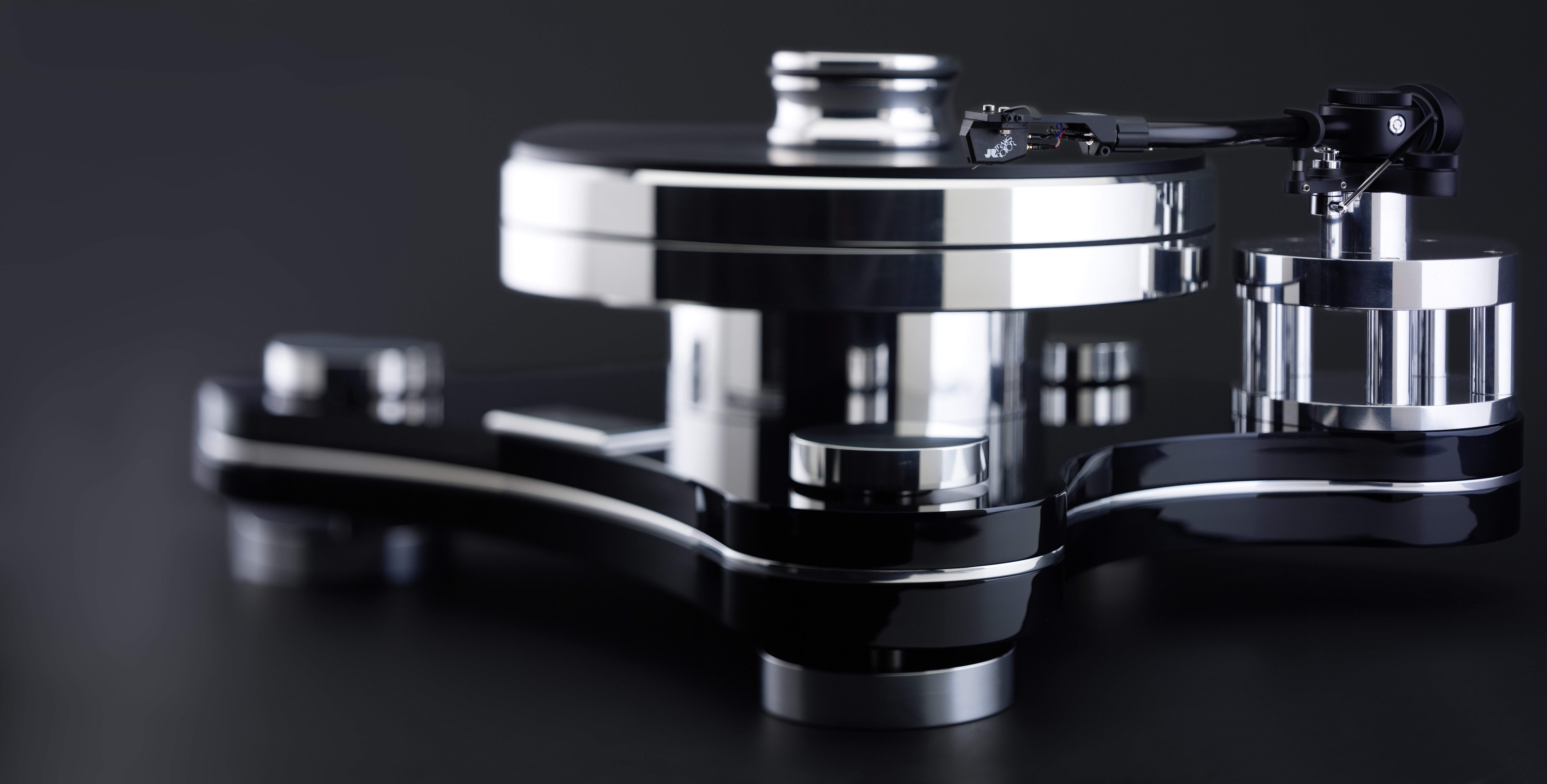 ZET_3_dk_breit_1 Transrotor ZET 3 Plattenspieler Laufwerk