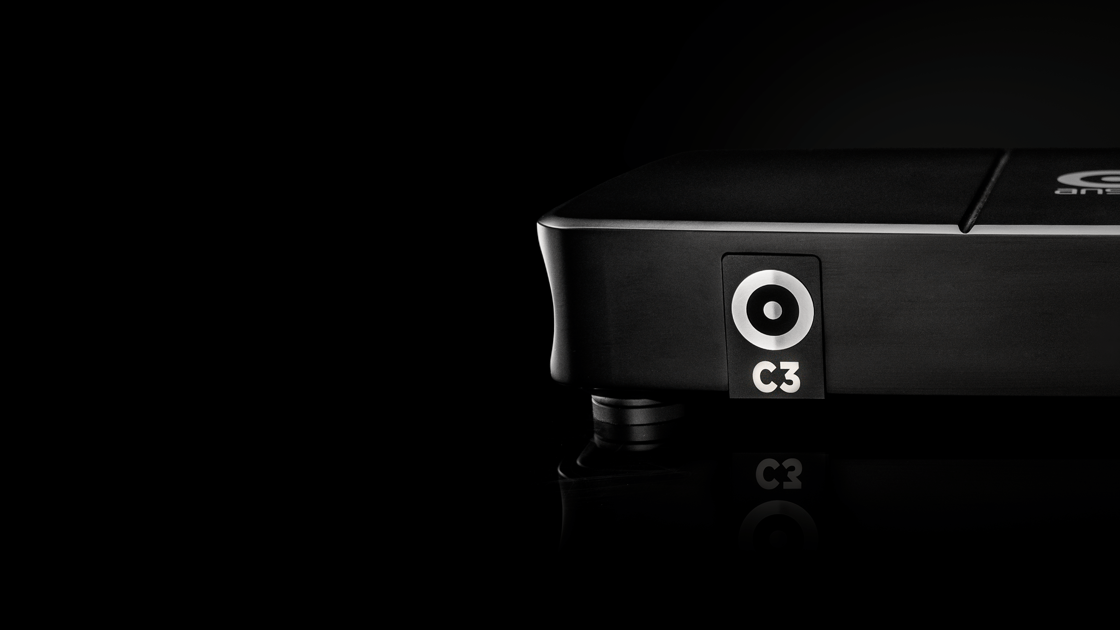 Mainz8-C3-StraightFront-Total-DESKTOP-LANDING-4K-min