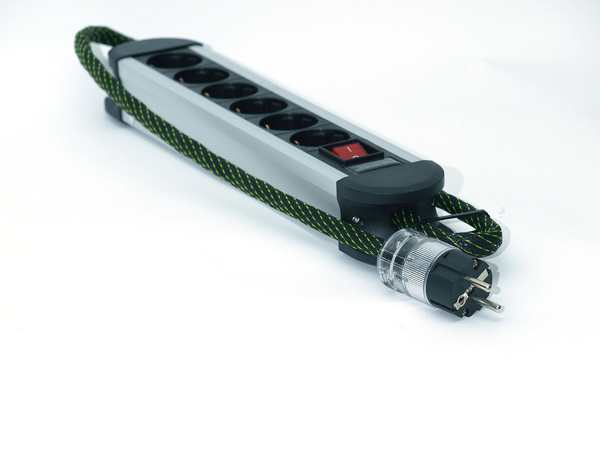 csm_tci_emerald_constrictor_netzleiste_6b037e9d88 TCI Emerald Constrictor Steckdosenleiste