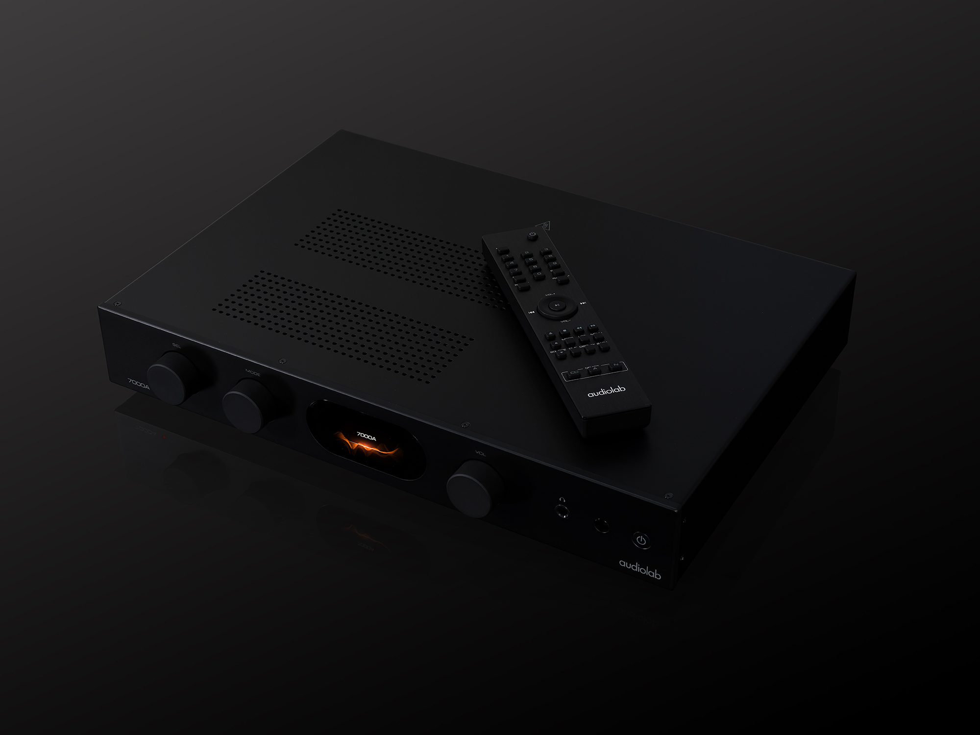 7000A-Black-Artistic-2